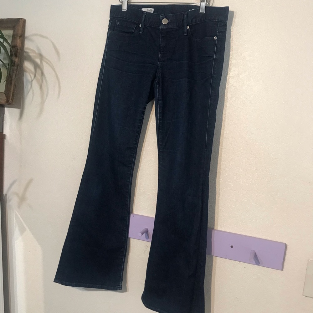 Perfect Bootcut Gap lightweight jeans